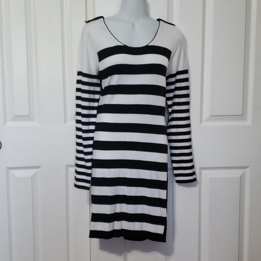 A.N.A. women's sweater dress size Large new tags